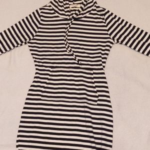 Size M Heart ❤️ Hips hooded striped dress